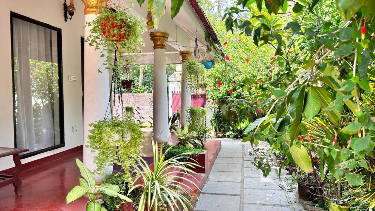 Marari Beach Cleetus Homestay Марарикулам Екстериор снимка