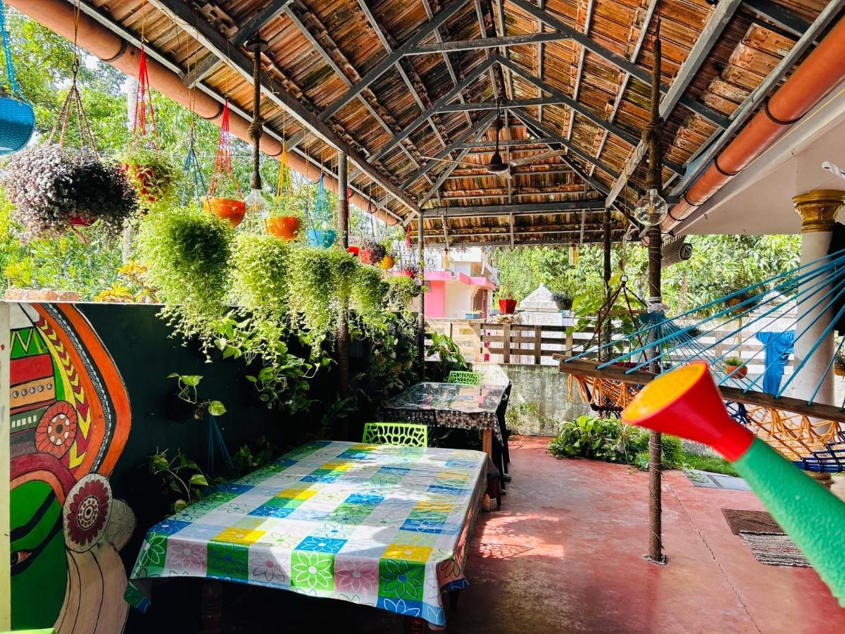 Marari Beach Cleetus Homestay Марарикулам Екстериор снимка