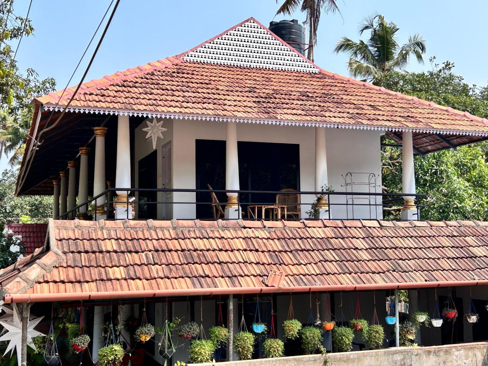 Marari Beach Cleetus Homestay Марарикулам Екстериор снимка